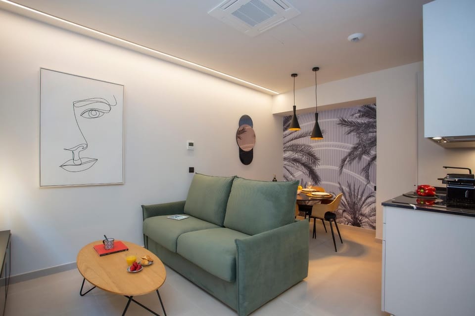 Living room, Decorative detail, Seating area, Dining area, kitchen