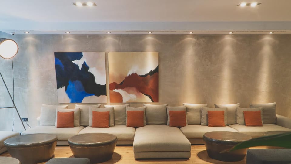 Communal lounge/ TV room, Area and facilities