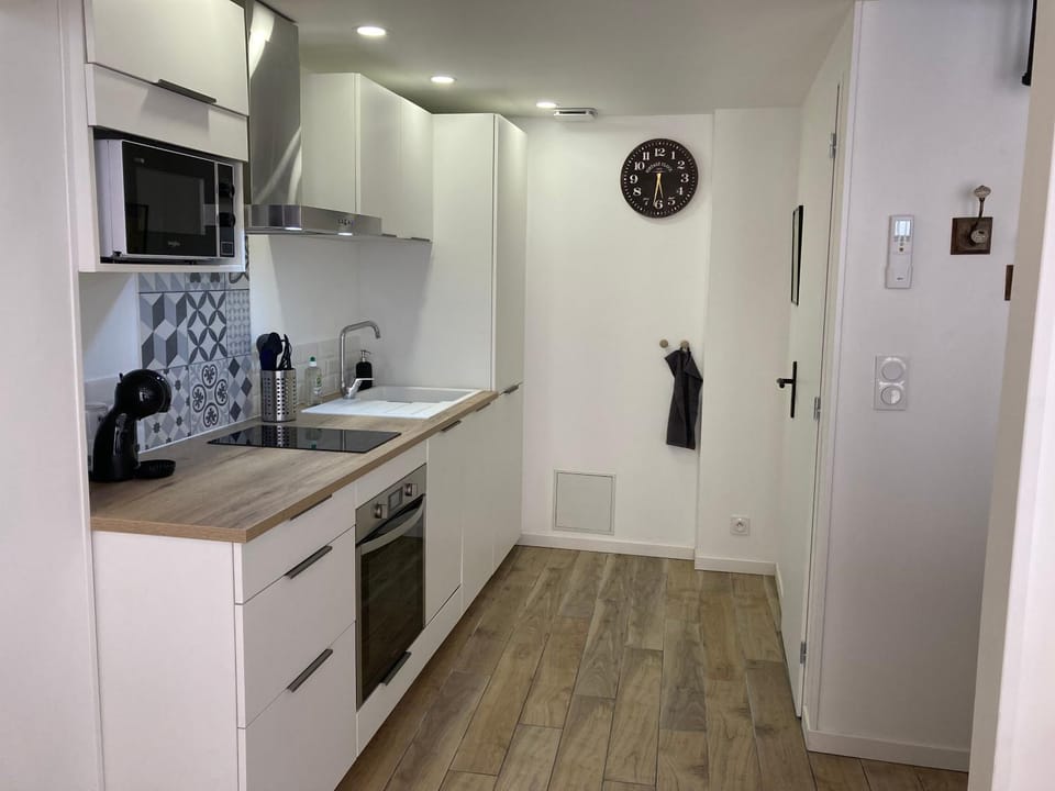 dishwasher, minibar, pet friendly, stove