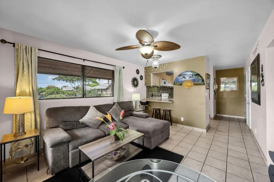 Best Deal and Epic Location 2bd 2BA Ocean View Apartment in Kihei