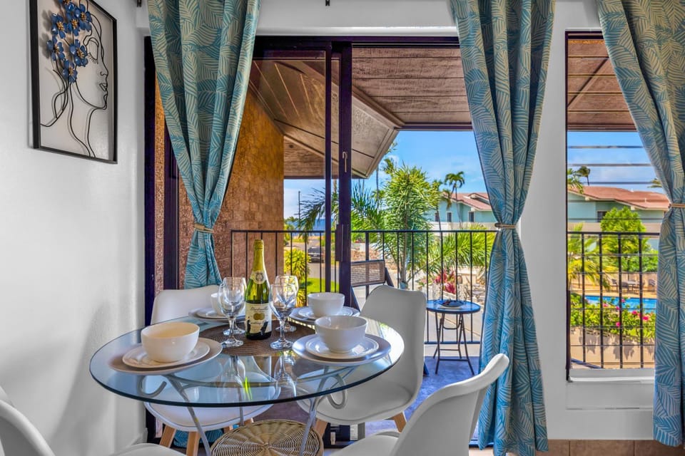 Best Deal and Epic Location 2bd 2BA Ocean View Apartment in Kihei