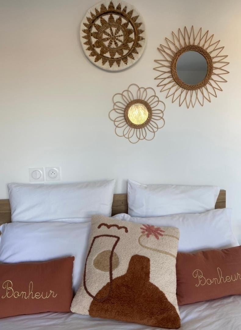 Superbe studio avec piscine entre Cannes & Antibes Apartment in Antibes