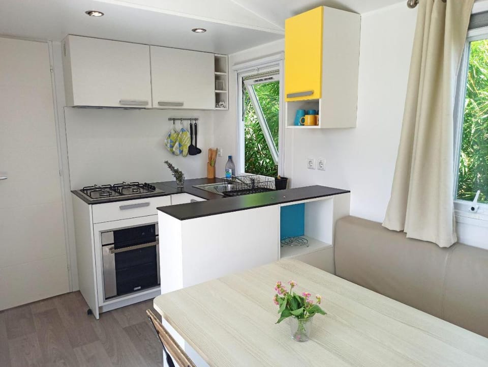 Casitas Mobil Home Campground/ 
RV Resort in La Palma