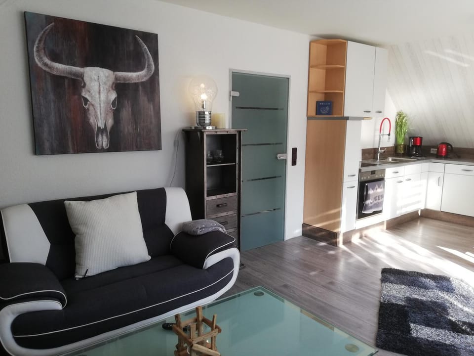 Kitchen or kitchenette, Living room