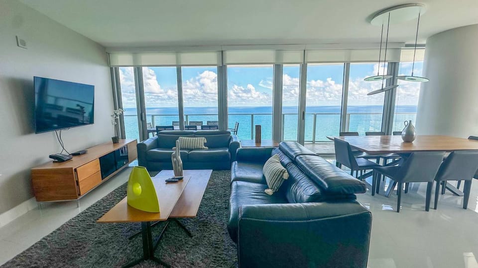 Opulent Three Bedroom Condo Panoramic Ocean Views House in Hollywood Beach