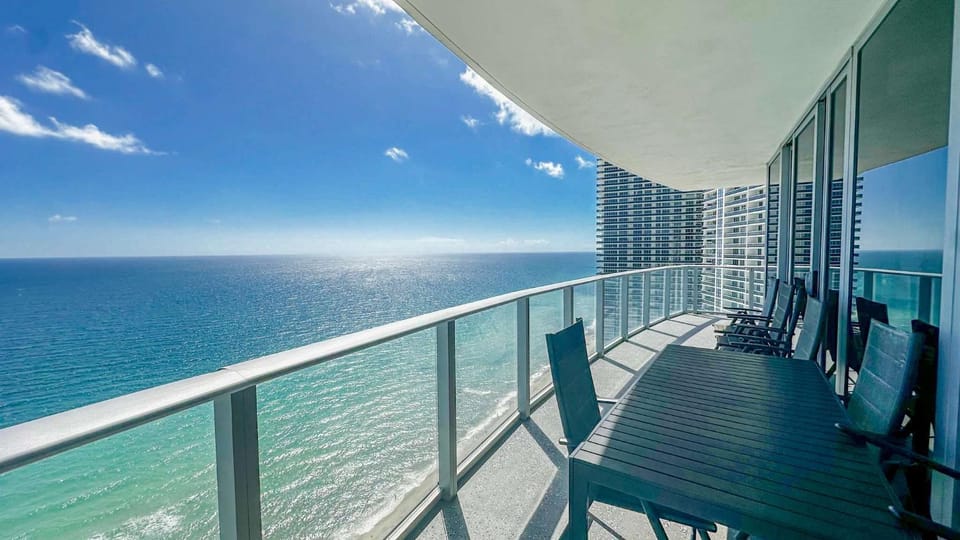 Pure Luxury Three Bedroom Oceanfront Haven House in Hollywood Beach