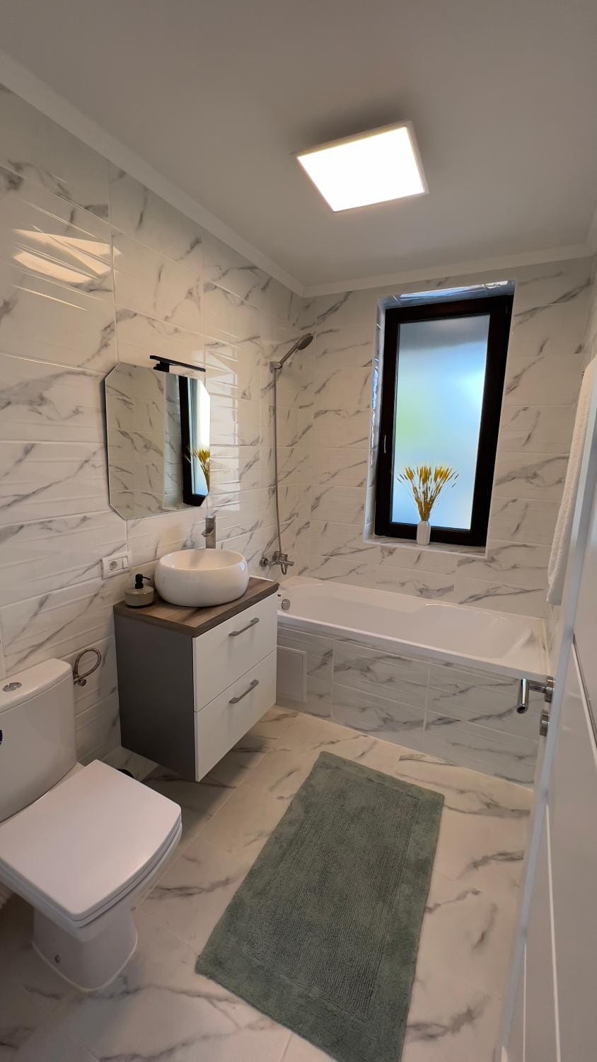 Shower, Toilet, Bathroom, heating