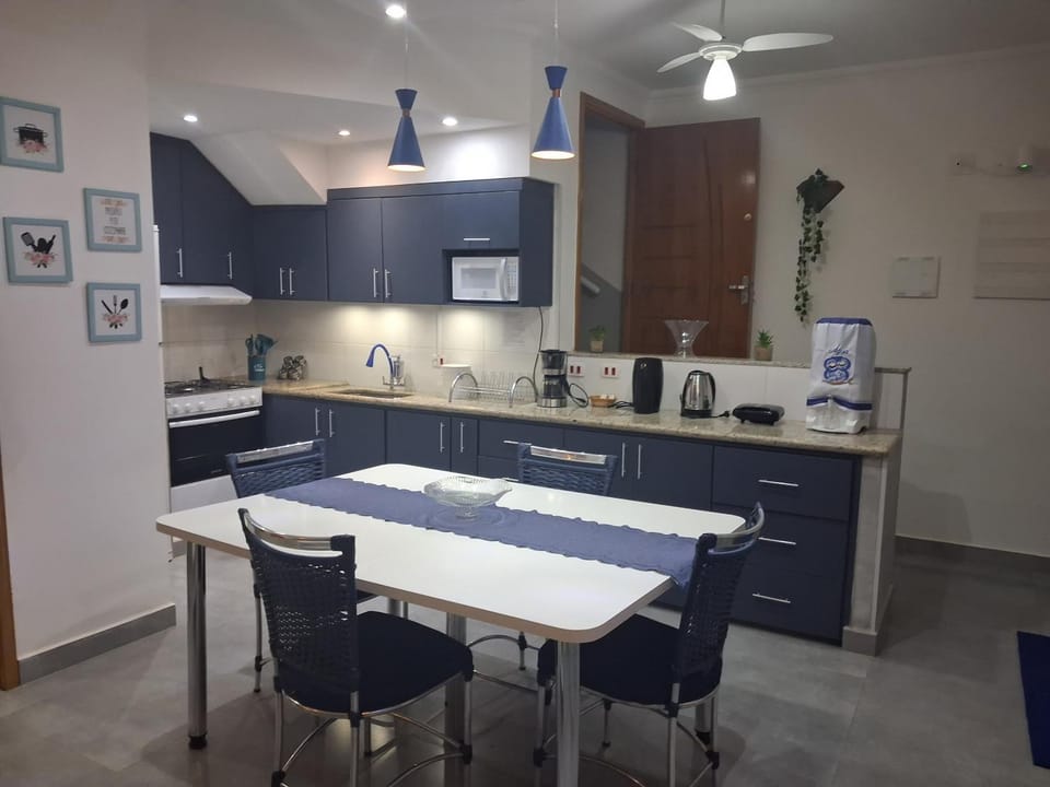 Kitchen or kitchenette, Dining area, stove, toaster