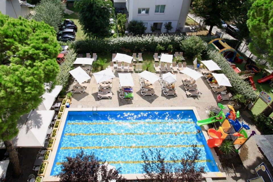 Pool view, Swimming pool