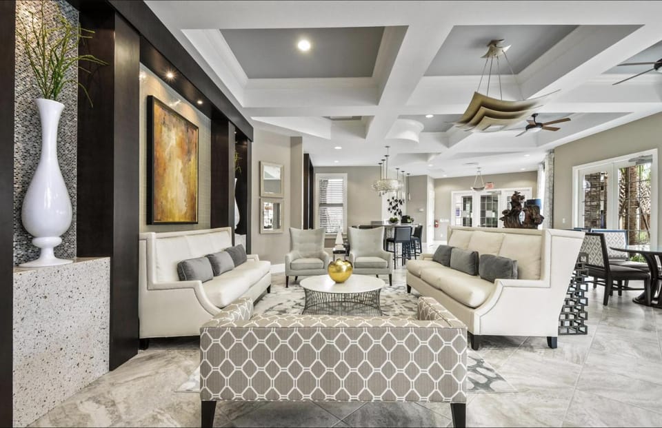Beautiful 9 bedroom pool home located in the Solterra Resort! home House in Osceola County