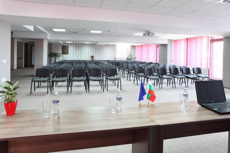 Meeting/conference room