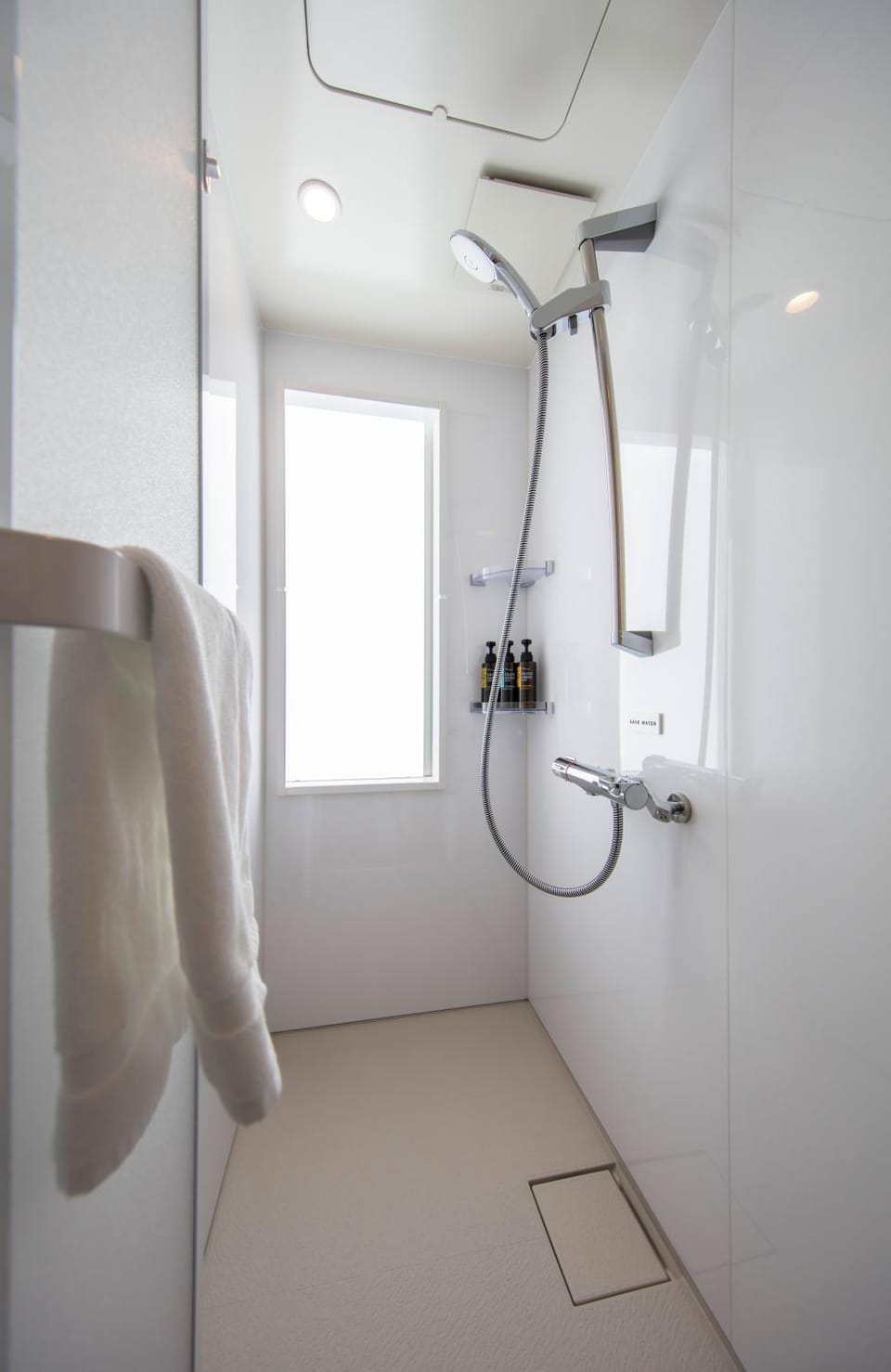Shower, Photo of the whole room
