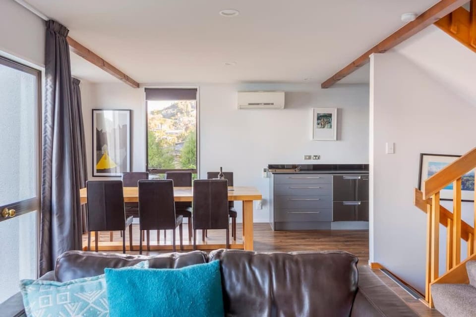 The Twins House in Queenstown