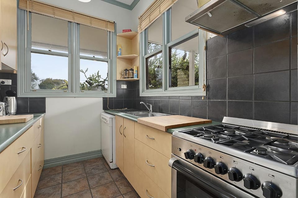 Kitchen or kitchenette, pet friendly