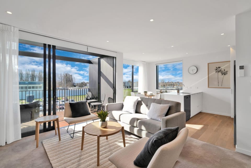 Balcony/Terrace, Living room, Seating area, City view