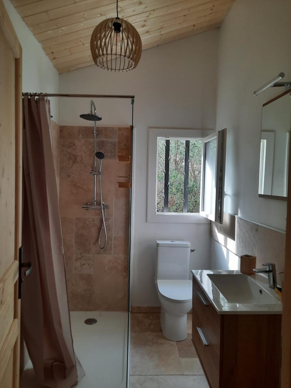 Studio 40 m 2 près St Guilhem le désert et rivière Apartment in Occitanie