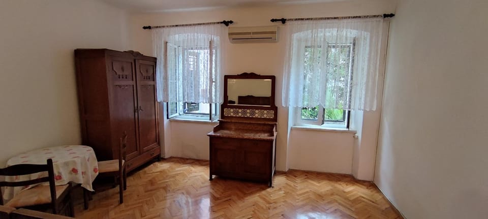Stara kapetanska kuća Apartment in Mali Losinj