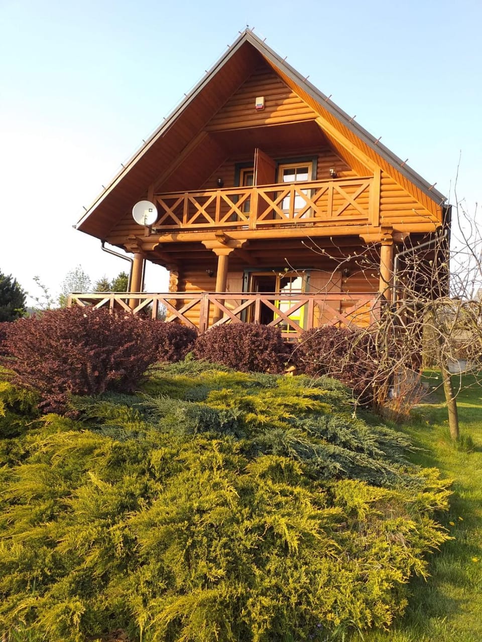 Property building, Day, Natural landscape, Garden, Garden view