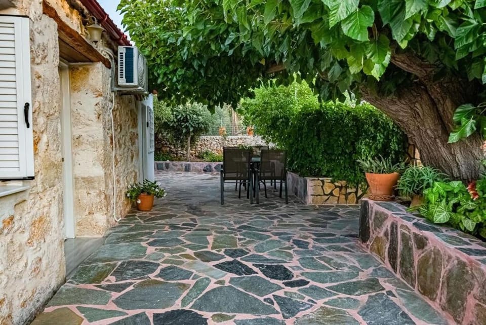 Patio, Garden, Balcony/Terrace