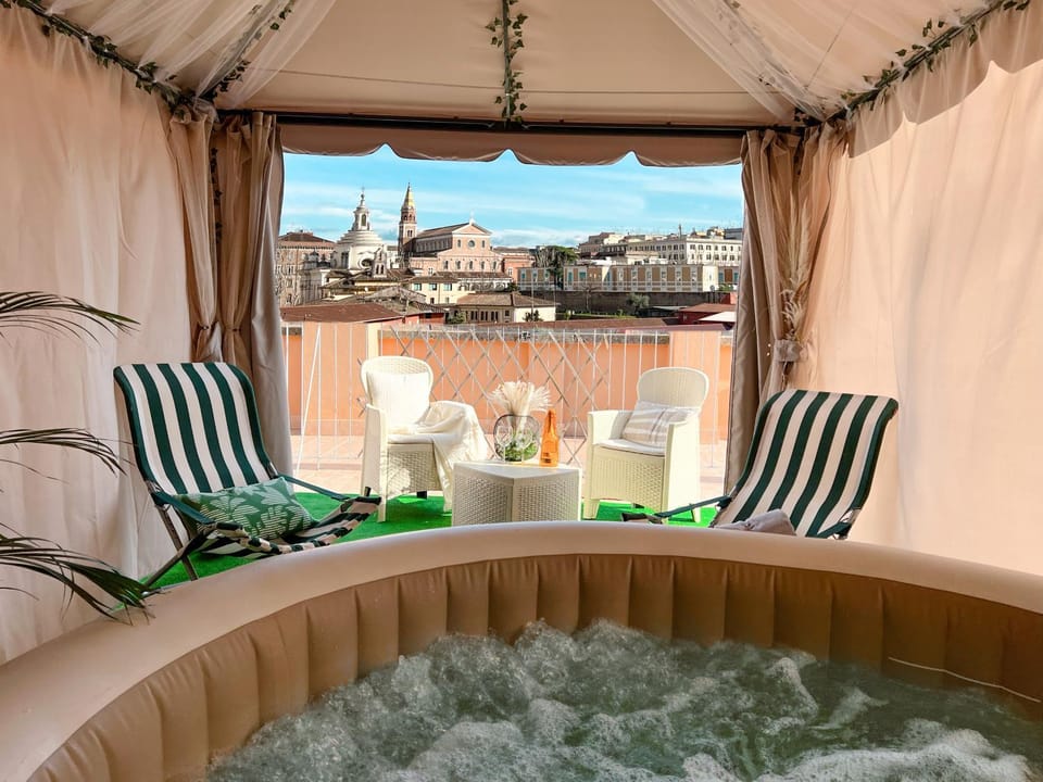 Patio, Day, View (from property/room), Balcony/Terrace, Seating area, City view