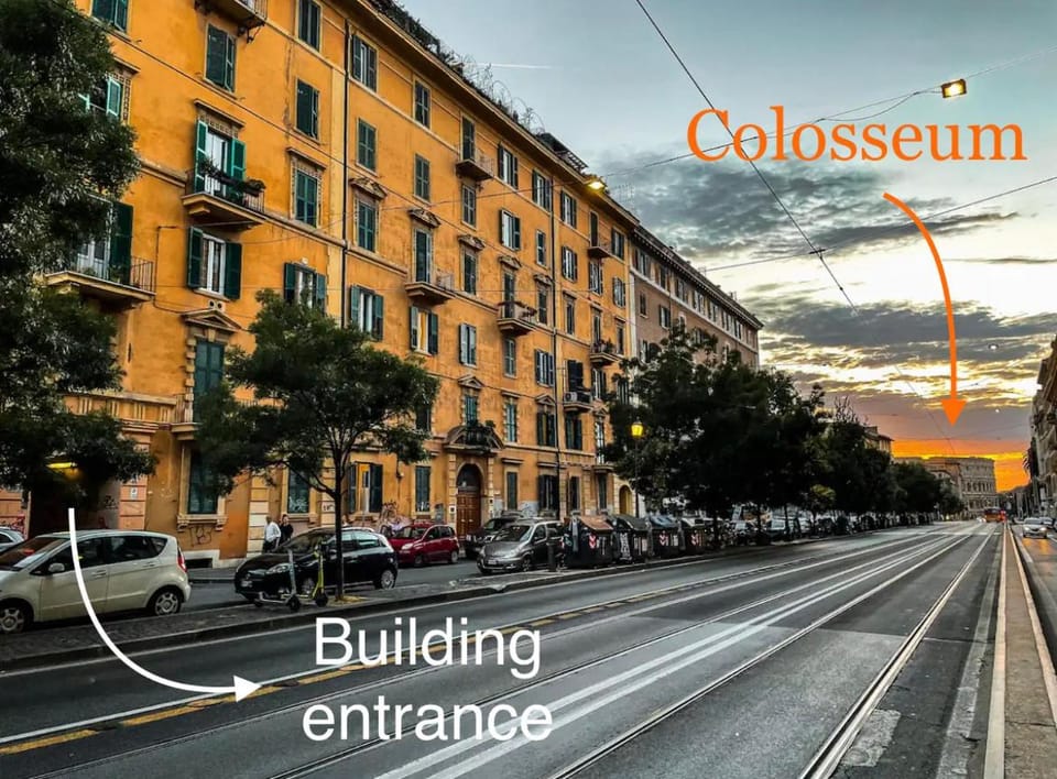Colosseum House - Private Rooftop, Jacuzzi Hot Tub & View Apartment in Rome