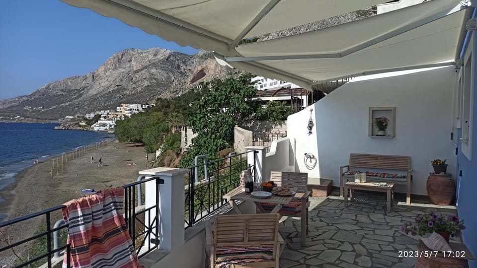 Patio, Nearby landmark, Day, Natural landscape, View (from property/room), Balcony/Terrace, Living room, Seating area, Dining area, Mountain view, Sea view