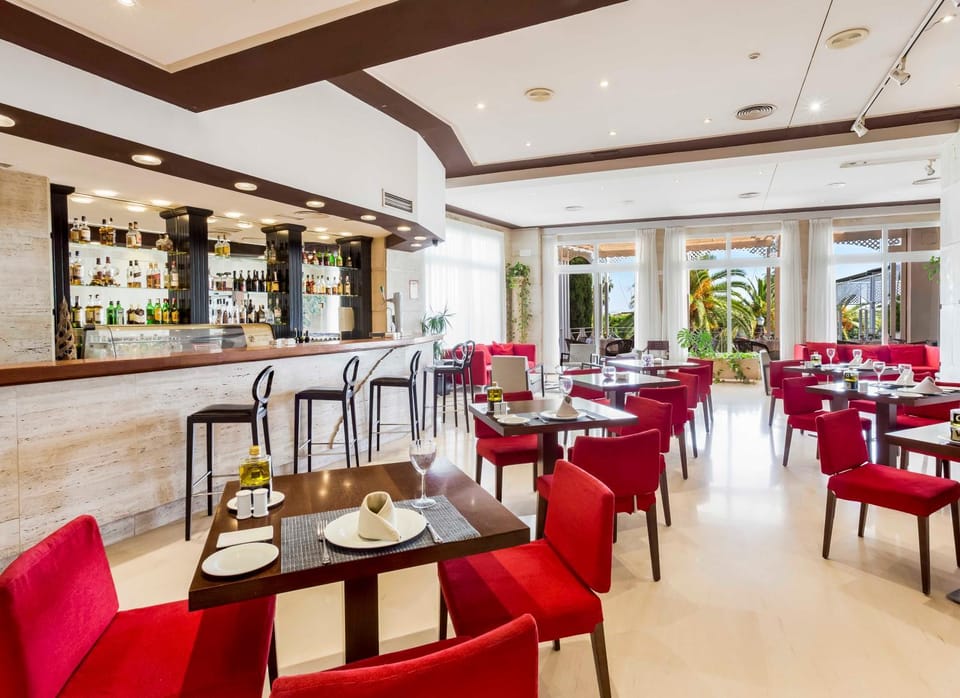 Lounge or bar