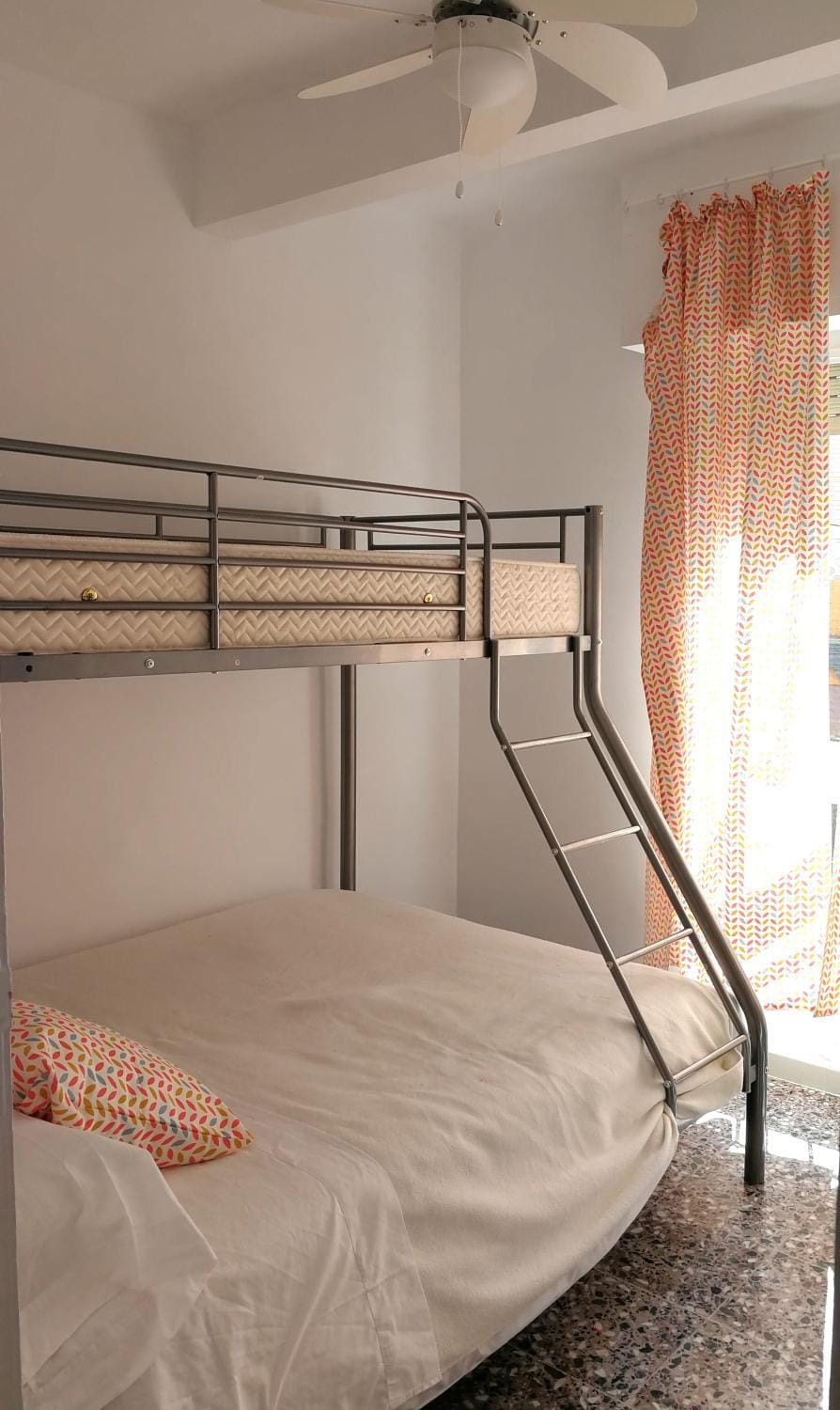 Bed, Photo of the whole room, Bedroom, bunk bed