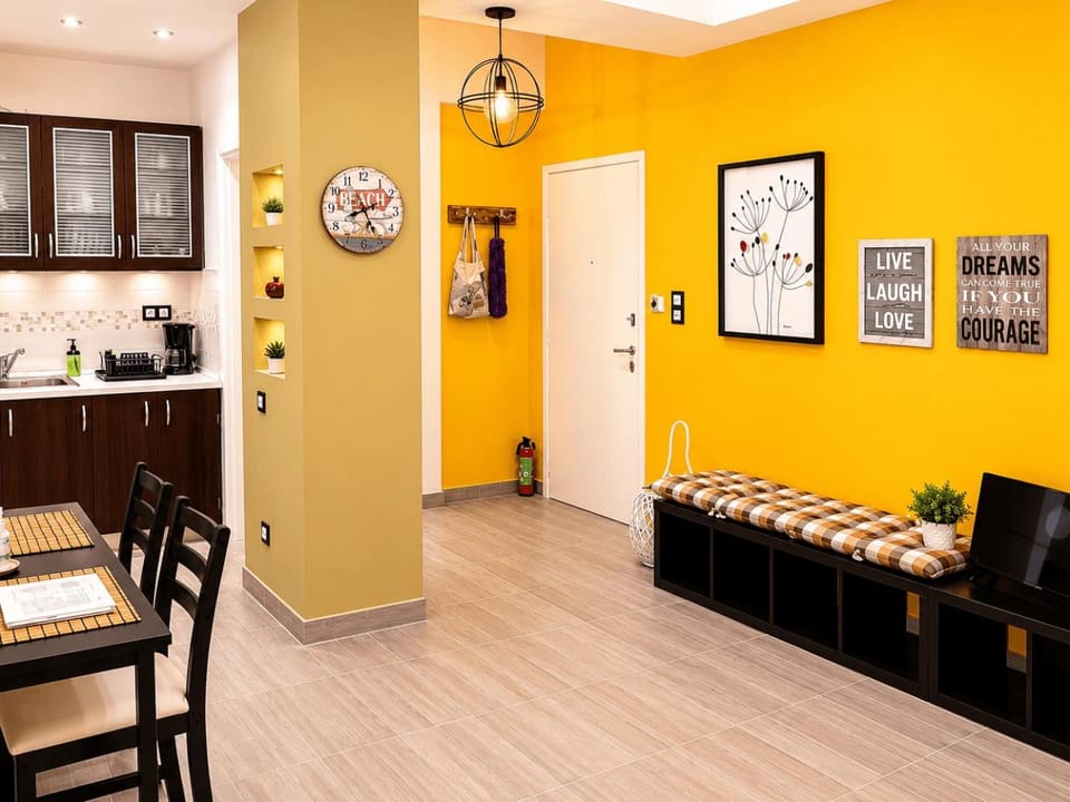 Kitchen or kitchenette, Living room