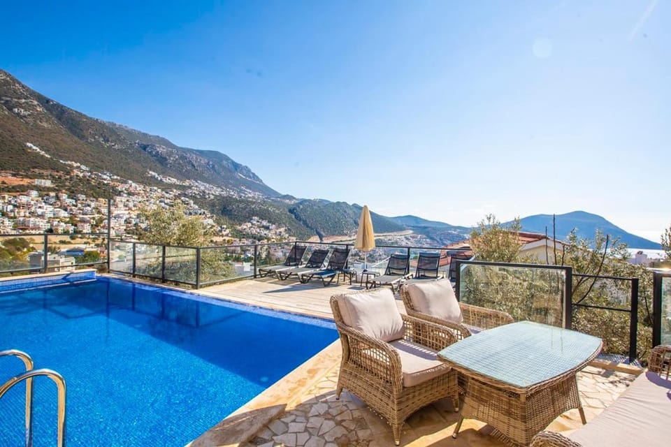 Natural landscape, View (from property/room), City view, Garden view, Mountain view, Pool view, Sea view, Swimming pool