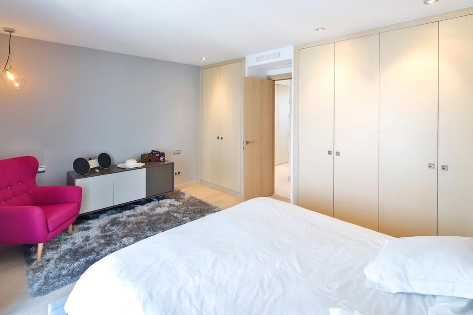 306 -Luxury Selection- Puerto Banus Marbella Front Line Penthouse Apartment in Marbella