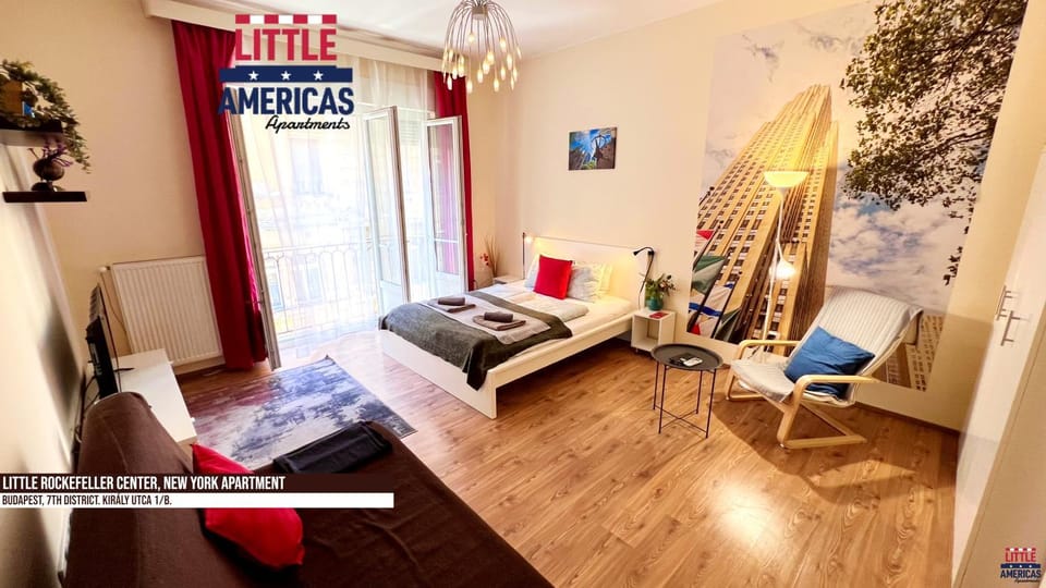 Bed, Living room, Photo of the whole room, Seating area, Bedroom