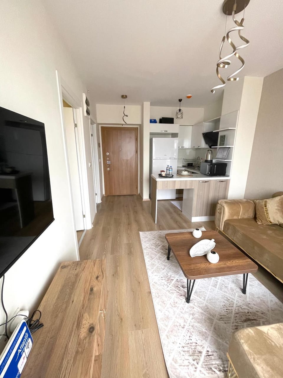 Communal lounge/ TV room, TV and multimedia, Kitchen or kitchenette, Living room, Seating area, Dining area, Evening entertainment, minibar, oven
