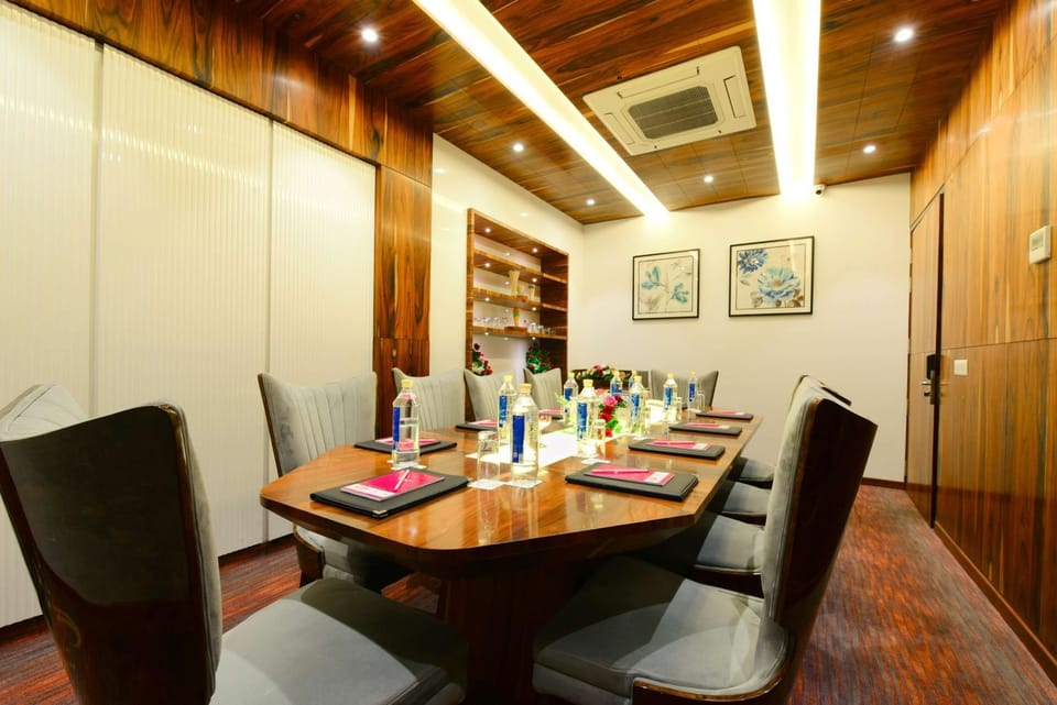 Meeting/conference room