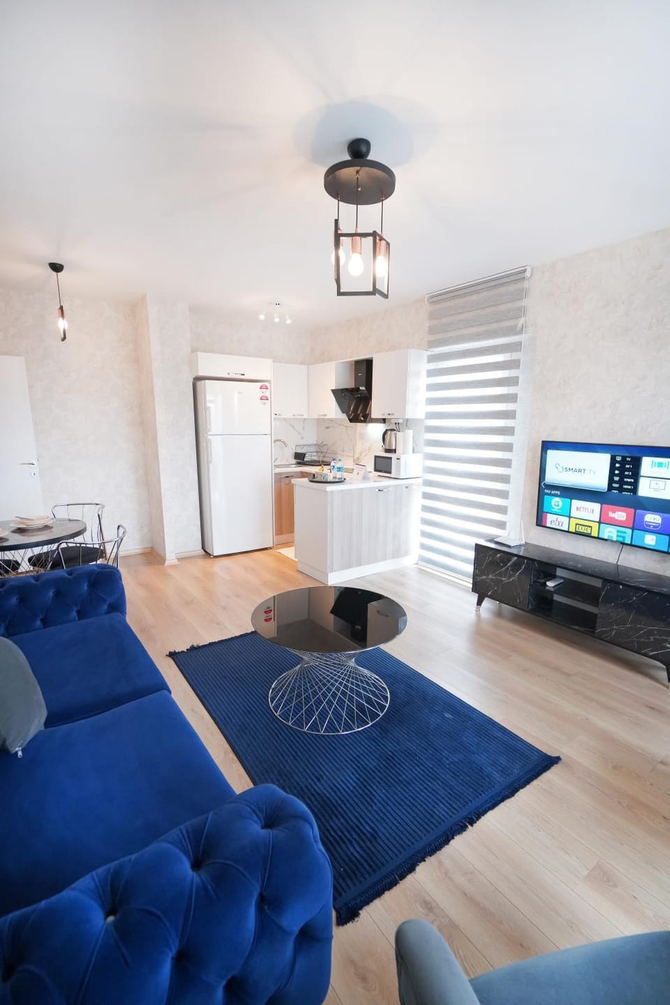 Communal lounge/ TV room, TV and multimedia, Kitchen or kitchenette, Living room, Seating area, Evening entertainment