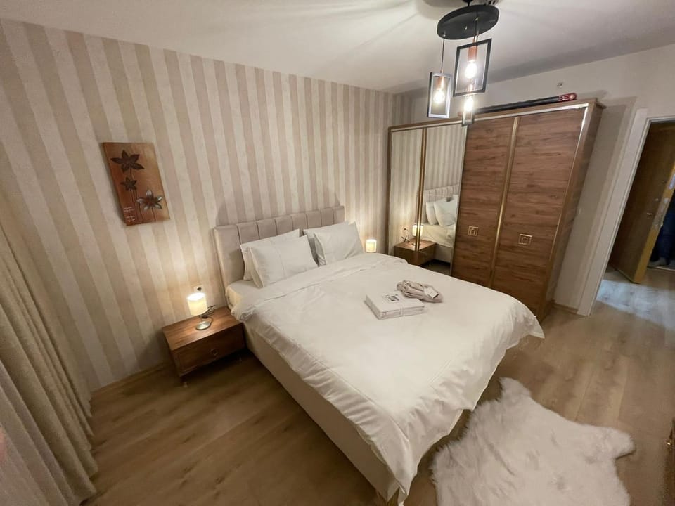 Bed, Photo of the whole room, Bedroom, towels, wardrobe