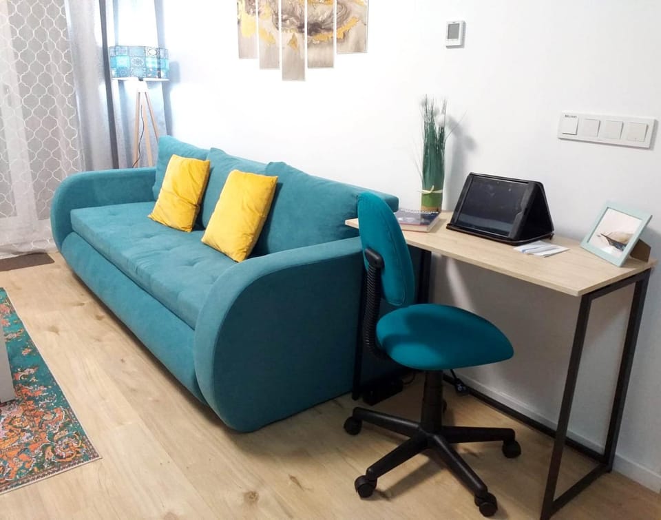 Living room, Seating area, hair dresser