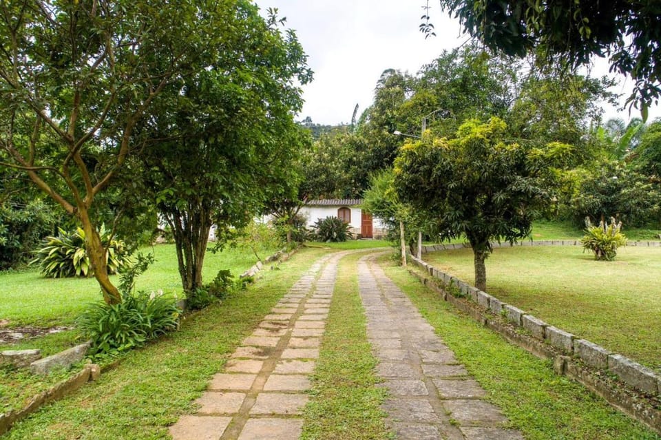 Garden, Parking