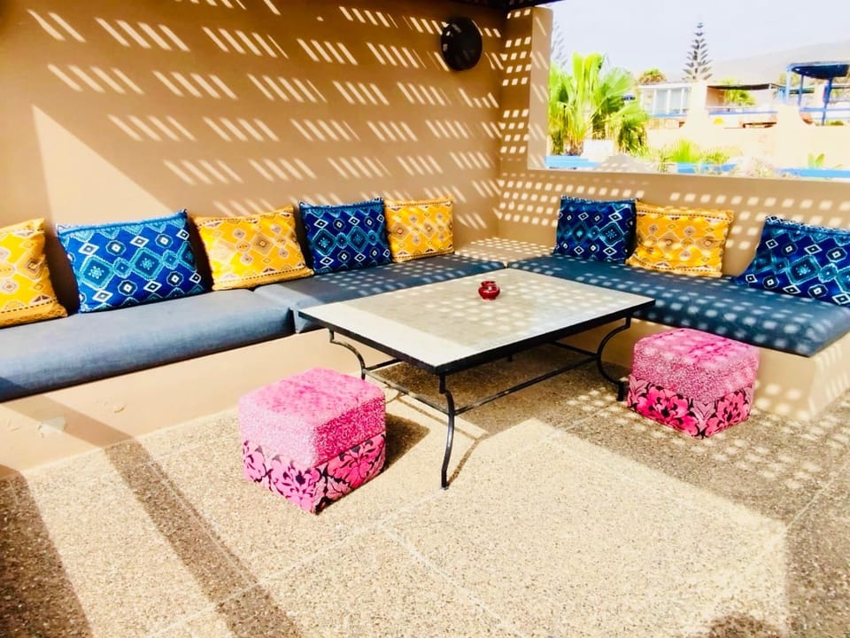 Day, Balcony/Terrace, Seating area