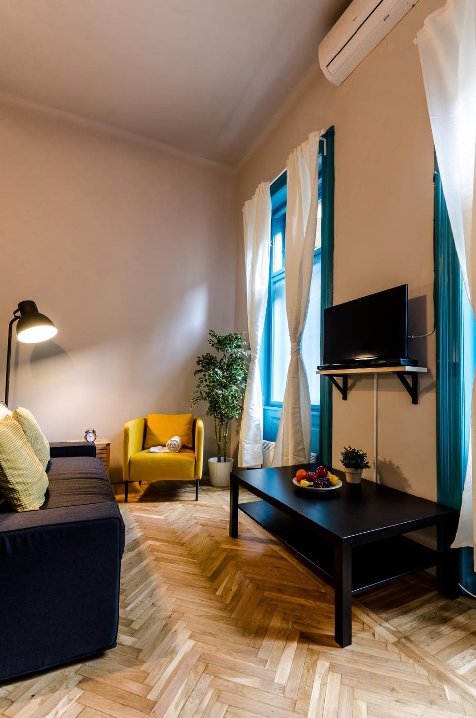Downtown Park Studio Apartment in Budapest