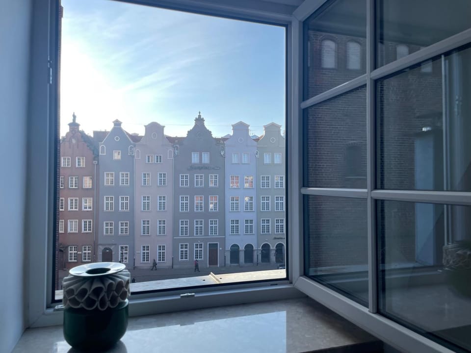 Property building, Day, City view