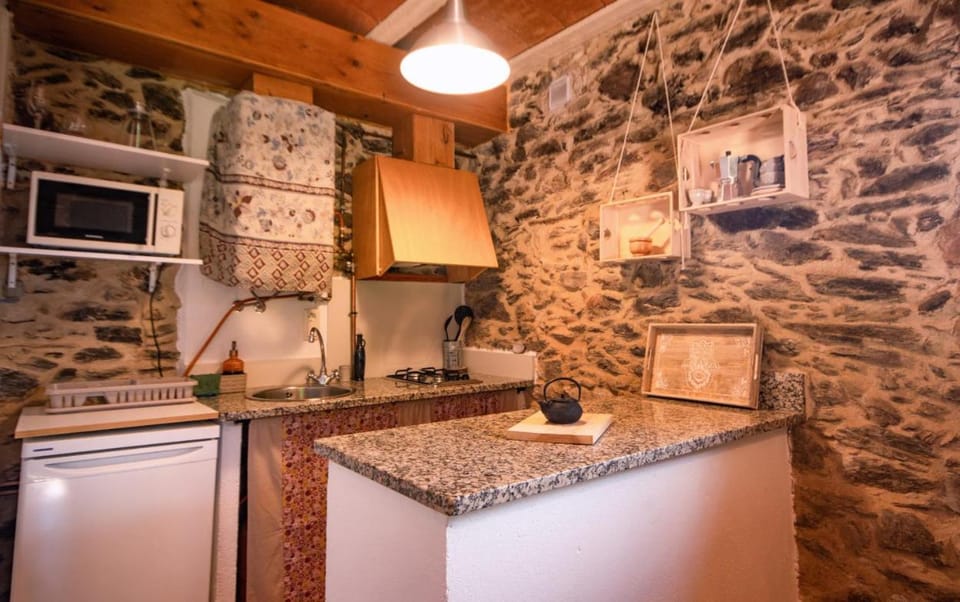 Apartamento duplex rural con chimenea y vistas panorámicas desde la cama Apartment in Selva