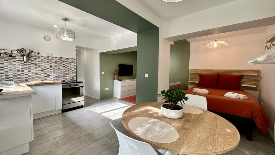 L'Indépendant Apartment in Île-de-France