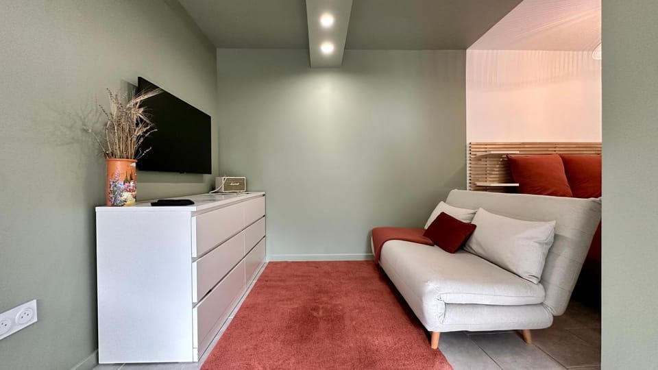 L'Indépendant Apartment in Île-de-France