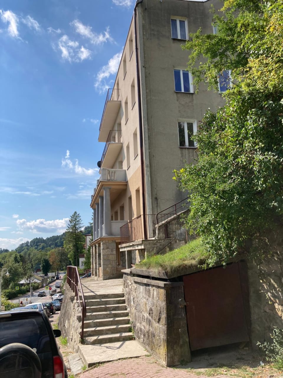 Property building, Neighbourhood, Street view, Parking