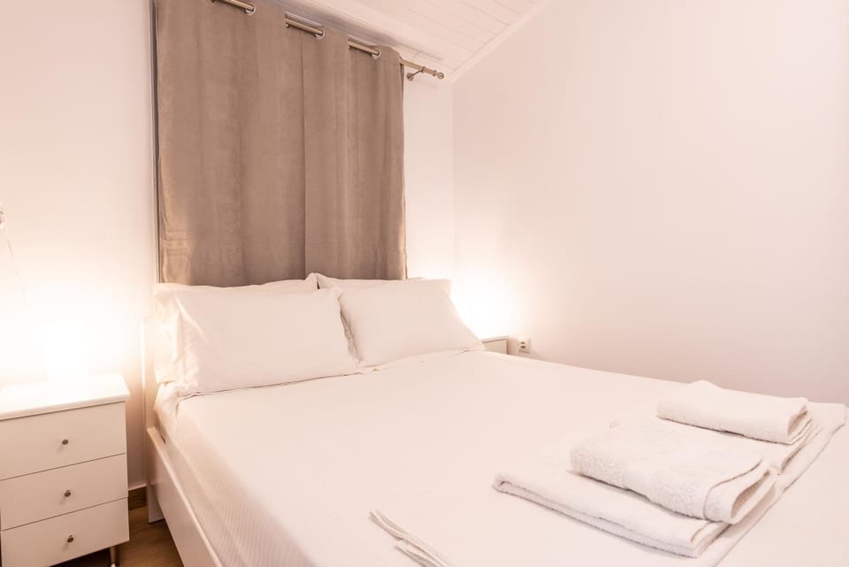 Eden - A Night near Athens Int Arpt Apartment in East Attica Regional Unit, Greece