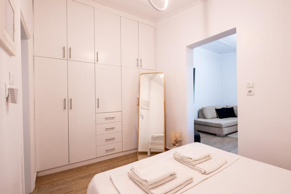 Eden - A Night near Athens Int Arpt Apartment in East Attica Regional Unit, Greece