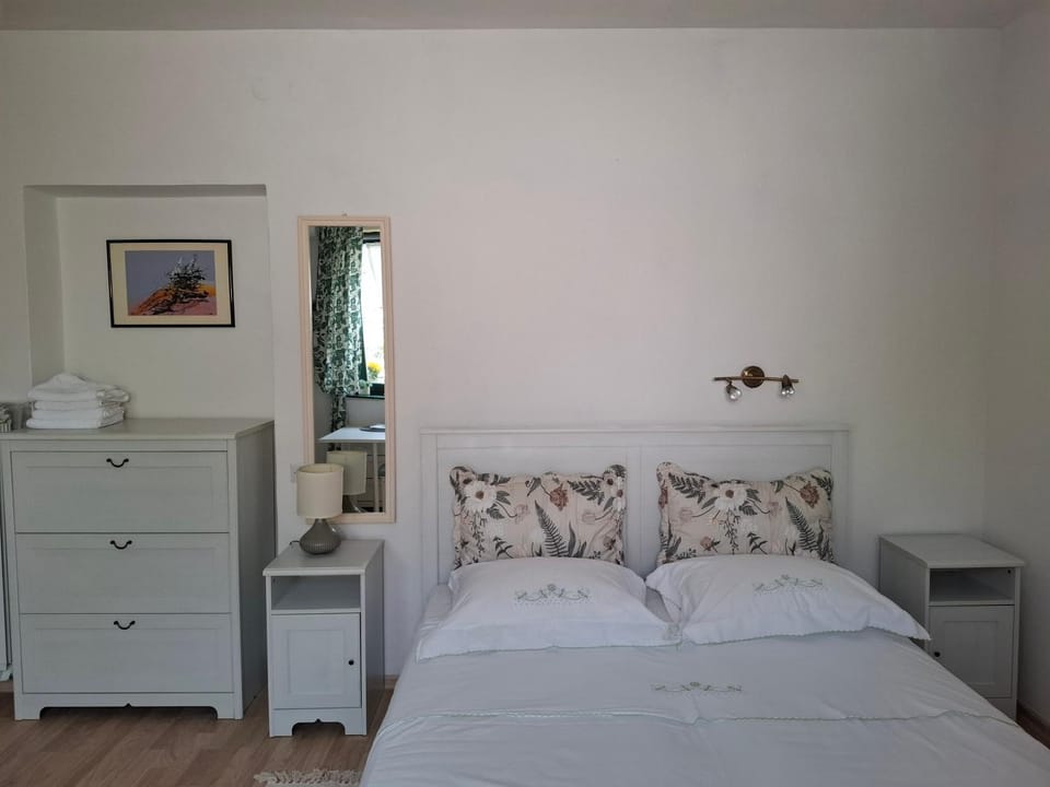 Studio with garden near the sea Apartment in Slovenia