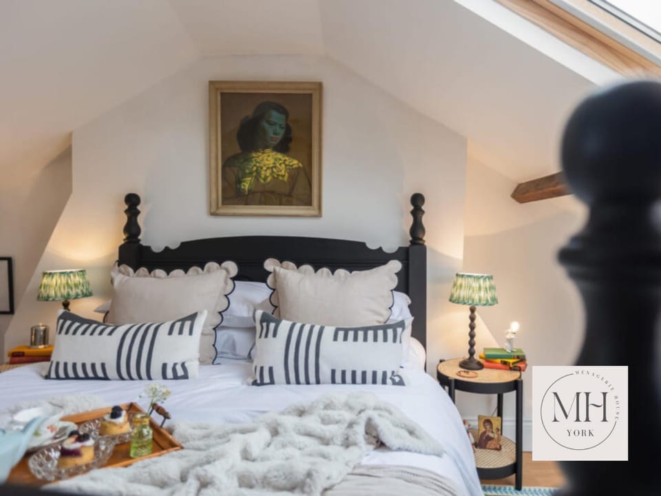 Central York Menagerie House Walk Score 98 House in York