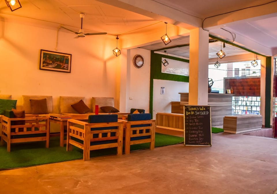 Lobby or reception, Seating area
